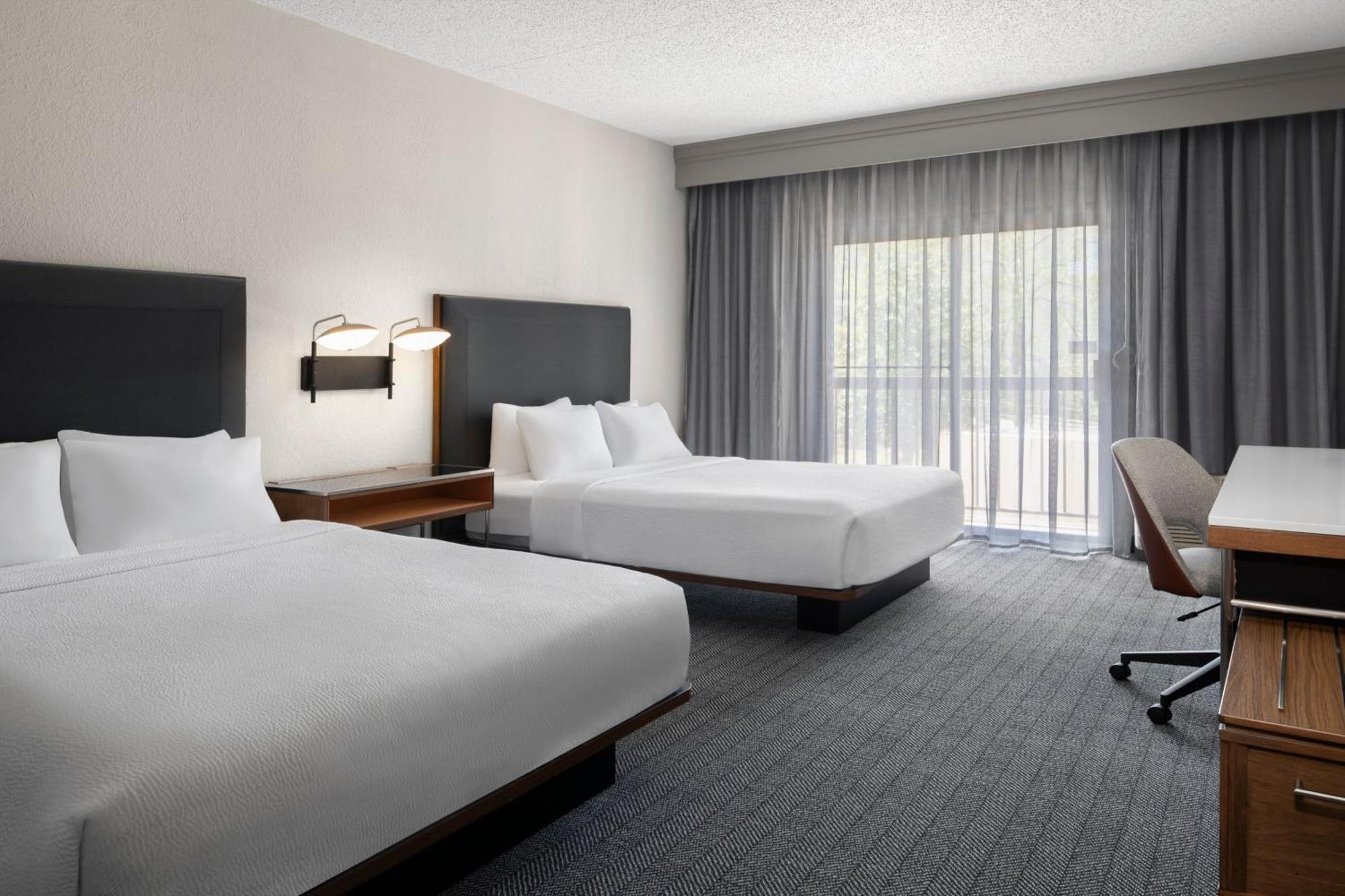 Courtyard By Marriott Little Rock West Hotel Exterior photo