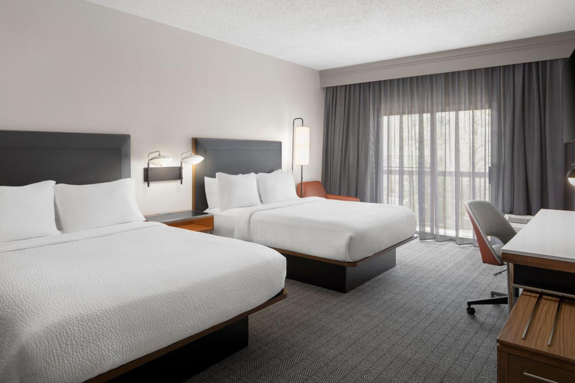Courtyard By Marriott Little Rock West Hotel Exterior photo